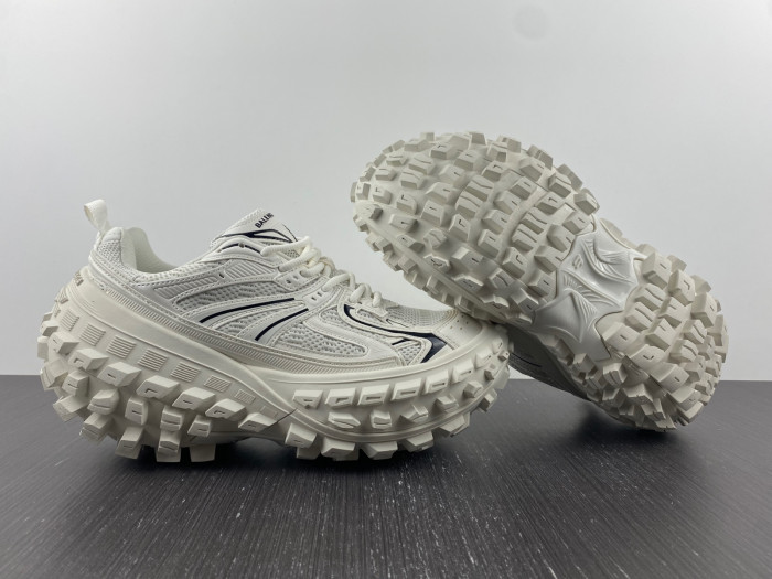 Ba*len*cia*ga defender sneaker