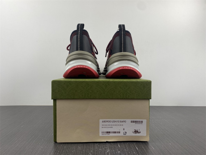 G*u*i* trainer sneaker89