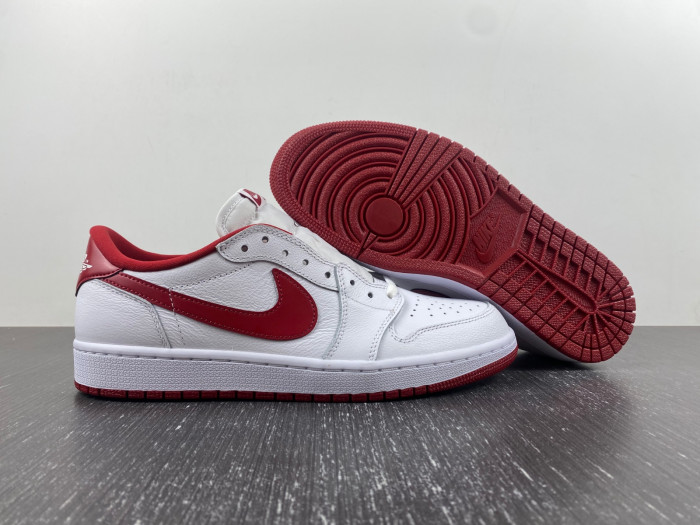 jordan 1 retro low white varsity red 705329-101