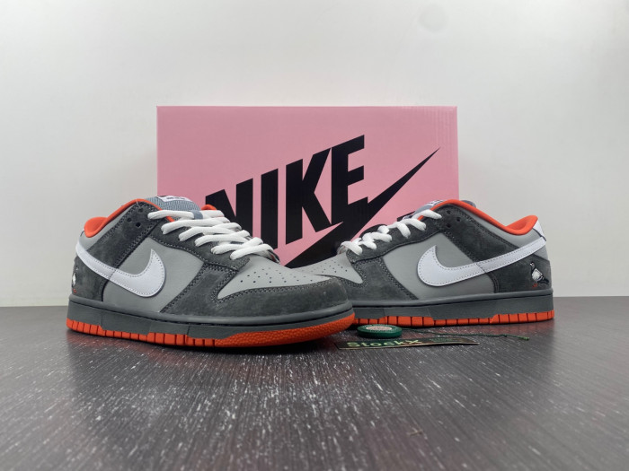 nike sb dunk low staple nyc pigeon 304292-011