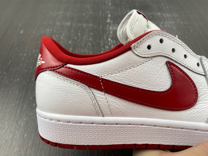 jordan 1 retro low white varsity red 705329-101