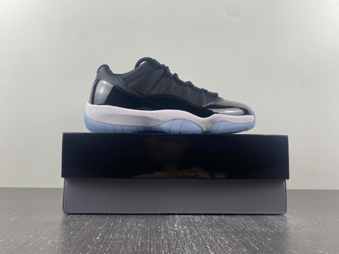 air jordan 11 low “space jam” fv5104-004