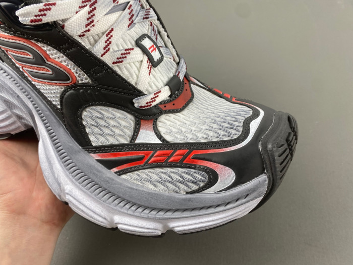 Ba*len*cia*ga sneaker