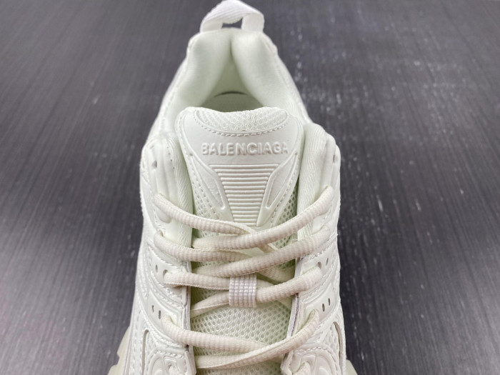 Ba*len*cia*ga defender 8000023