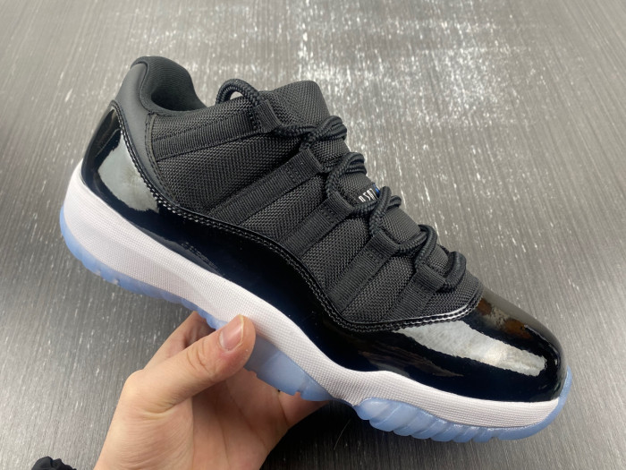 air jordan 11 low “space jam” fv5104-004