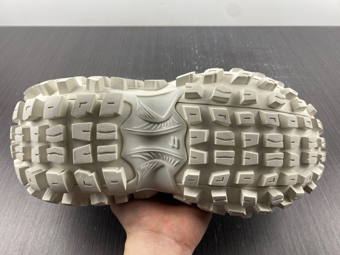 Ba*len*cia*ga defender sneaker