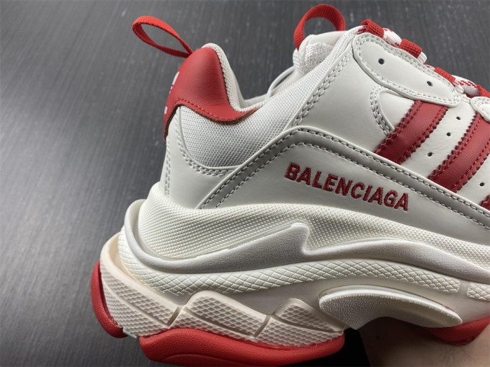 Ba*len*cia*ga triple s sneaker 8000019