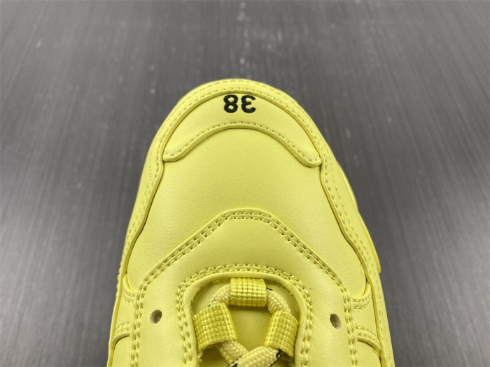 Ba*len*cia*ga triple s sneaker 8000013