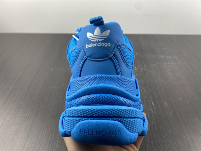 Ba*len*cia*ga triple s sneaker 8000025