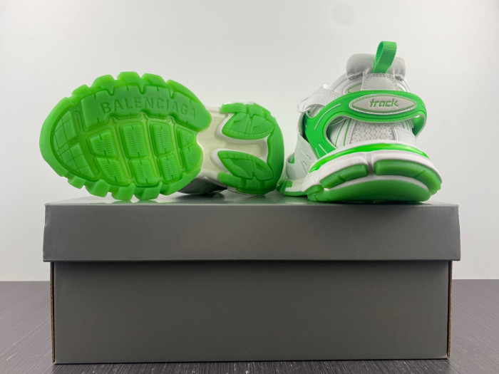 Ba*len*cia*ga track 8000027