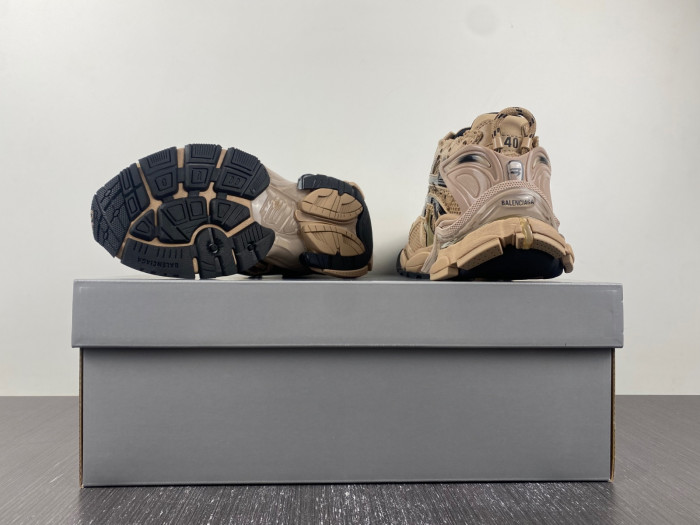 Ba*len*cia*ga runner sneaker