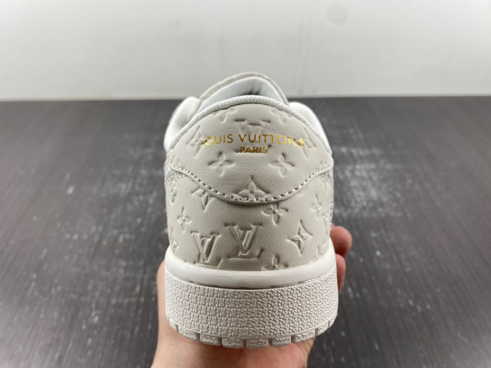 air jordan 1 x lv low ajot01