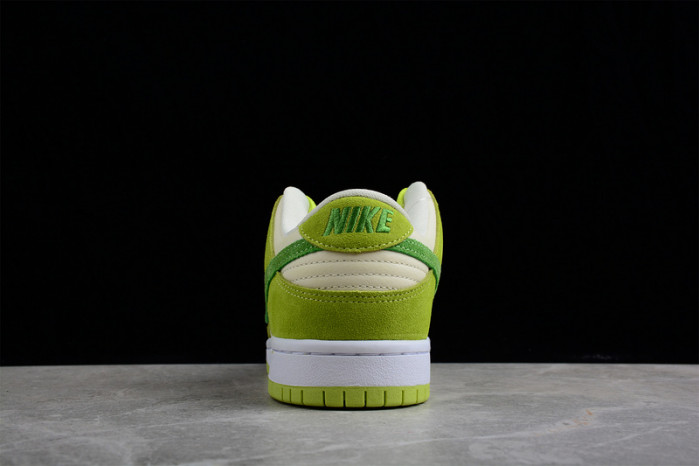 nike sb dunk low “green apple” dm0807-300