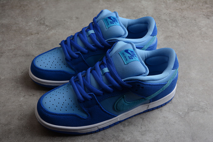 nike sb dunk low “blue raspberry” dm0807-400