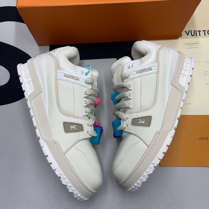 lv snekaers l0000111