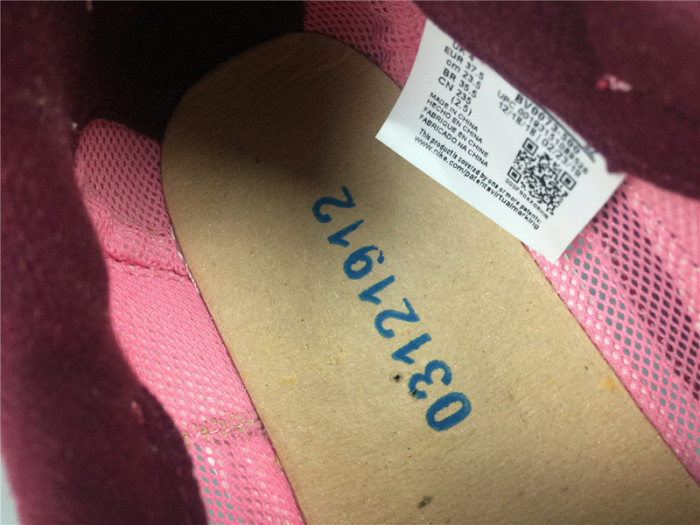 sacai x nike ldv waffle pink bv0073-500