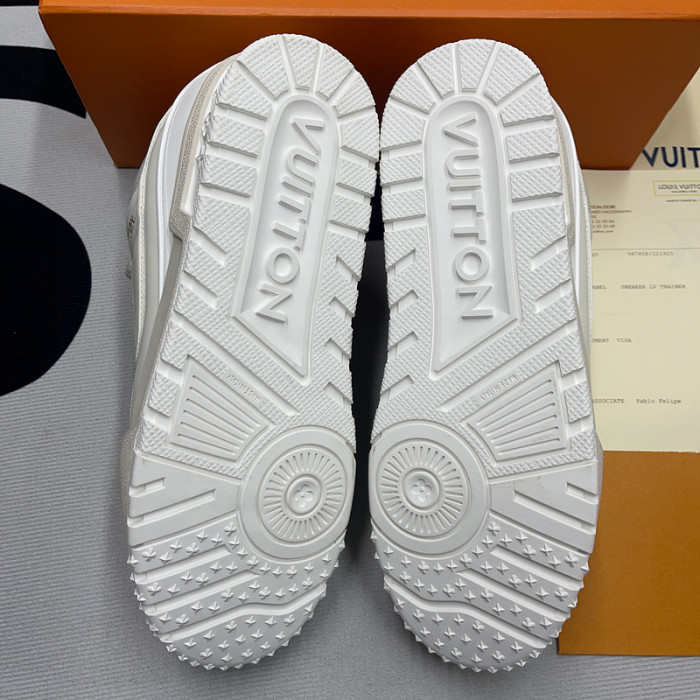 lv snekaers l0000111