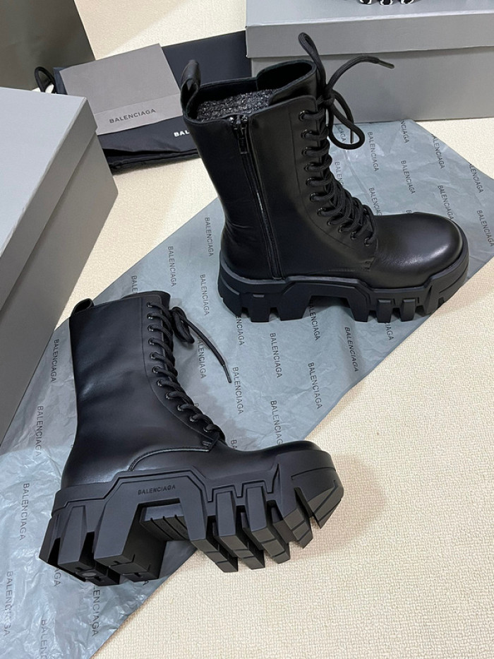Ba*len*cia*ga boots 80000253