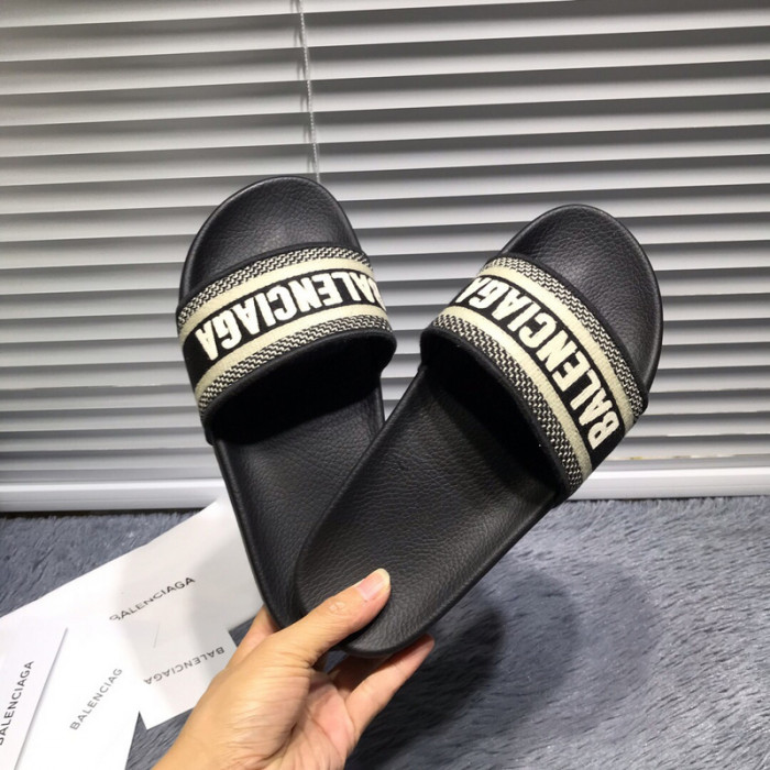 balenciag* sandal bs38