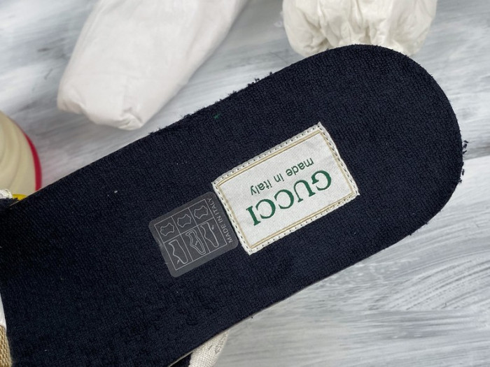 G*u*i* rhyton sneaker