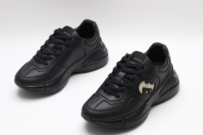 G*u*i* rhyton sneaker