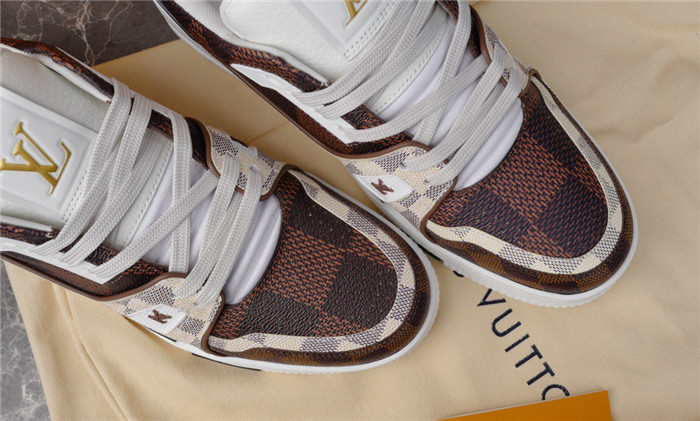 lv snekaers l0000329