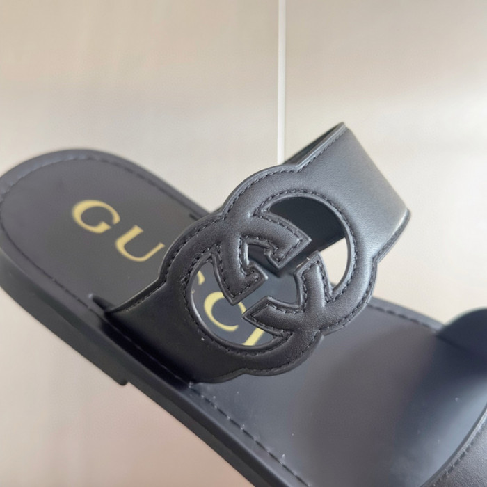 G*u*i* sandal113
