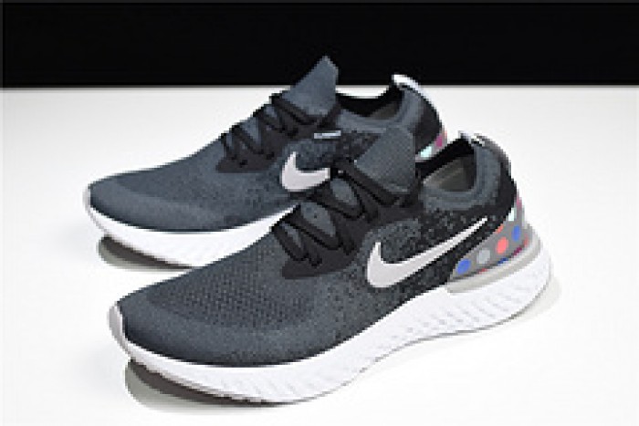 nike epic react flyknit black and grey dots point noirs et gris aj7283 996