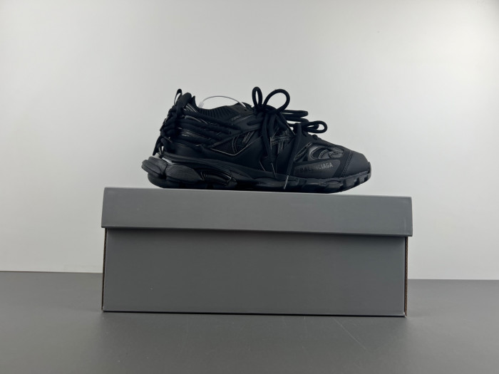 Ba*len*cia*ga track w3co1 1000