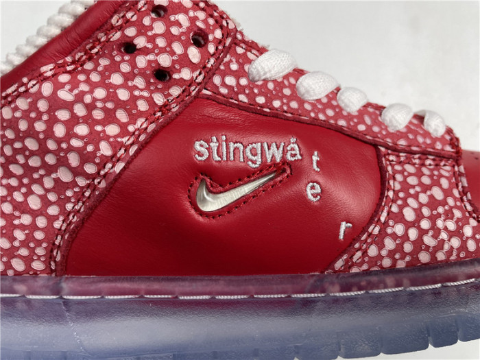 NIKE SB DUNK LOW STINGWATER MAGIC MUSHROOM DH7650-600