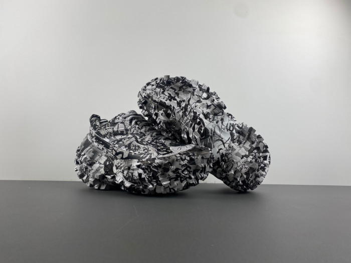 Balenciaga DEFENDER W2RG1 9010