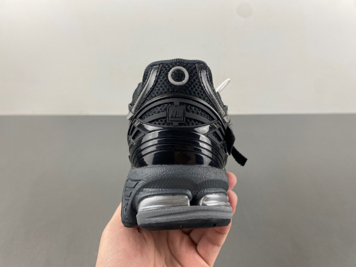 New Balance 1906A Black M1906AF