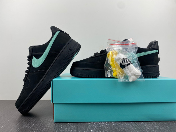 T*f*ny & co. x nike air force 1 low dz1382-001