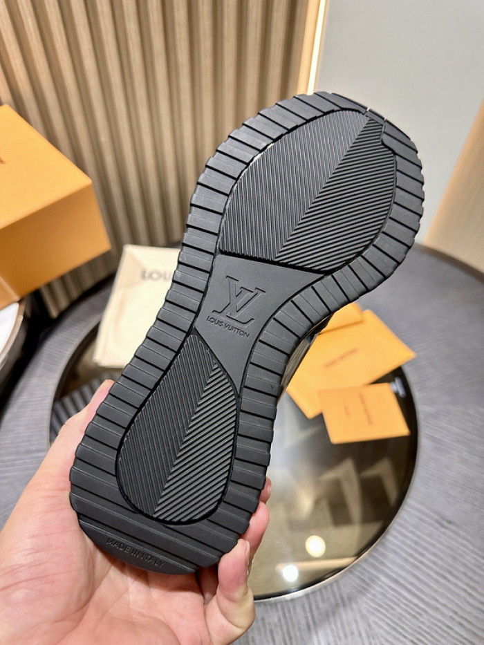 LV snekaers L0000382