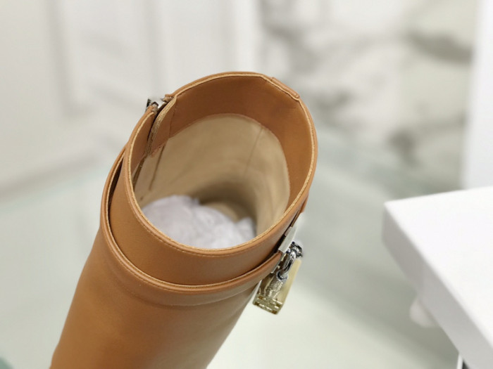 Givenchy Boots 660016