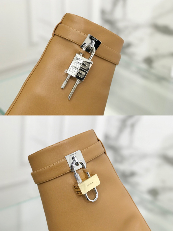 Givenchy Boots 660011