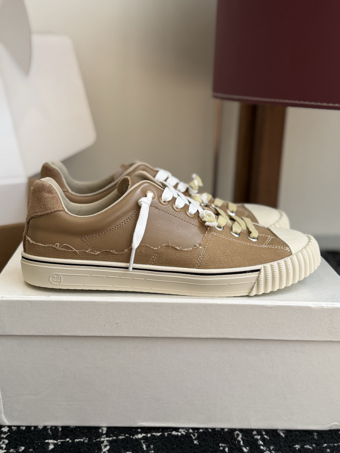 Ma1s0n Marg*e1a CALFSKIN S57WS0419