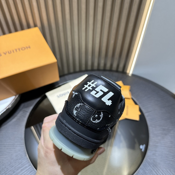 LV snekaers L0000883