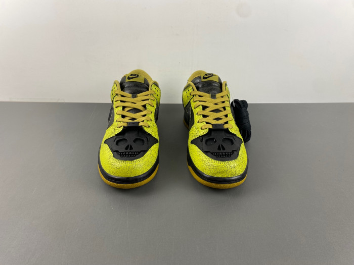 Nike Dunk Low QS Halloween Skull HV6103-300