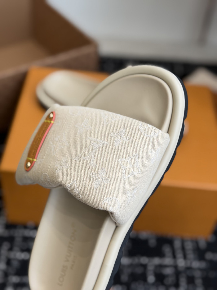 L&V sandal 260