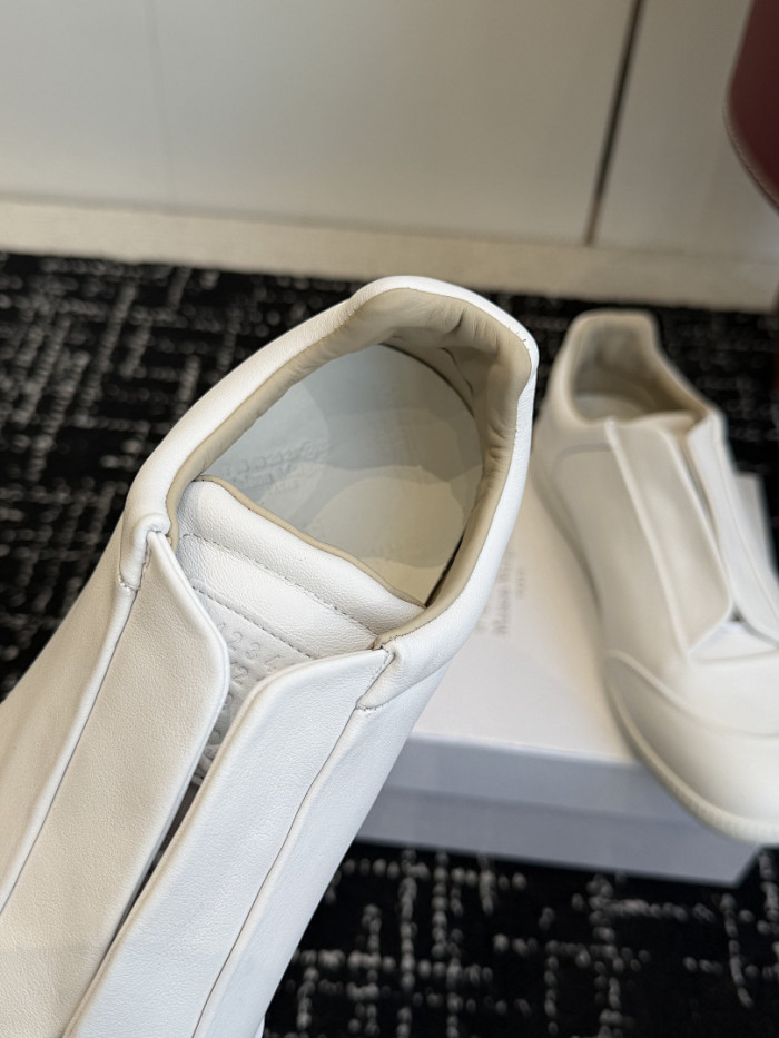 Ma1s0n Marg*e1a CALFSKIN S57WS0364