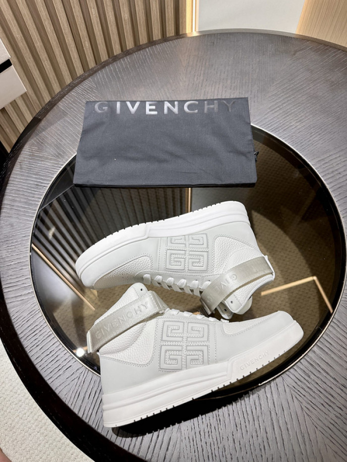 Givenchy Sneakers 660025