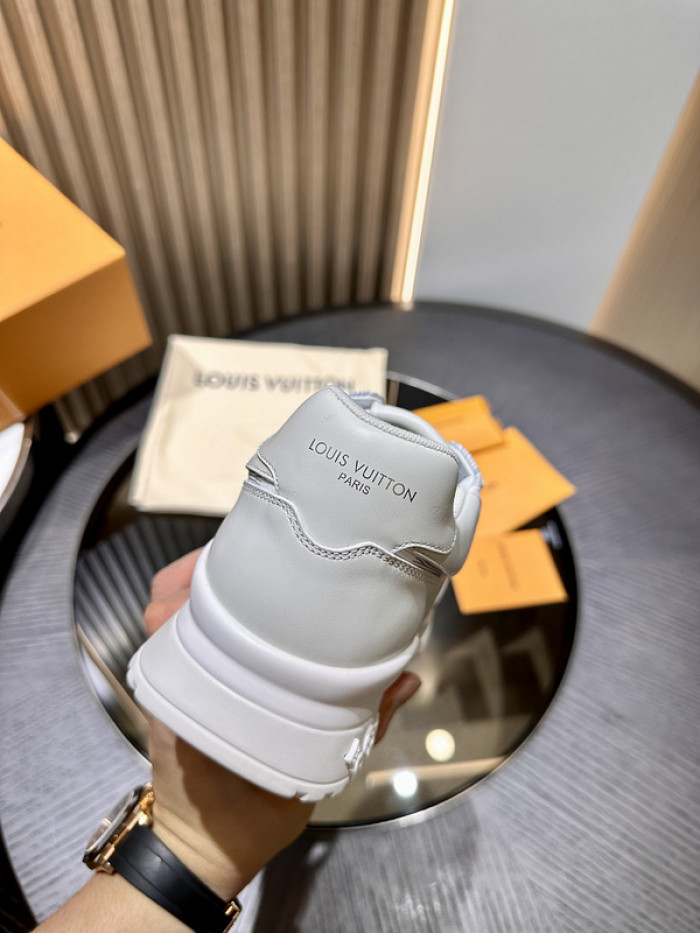 LV snekaers L0000381