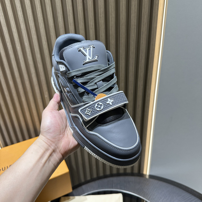LV snekaers L0000699