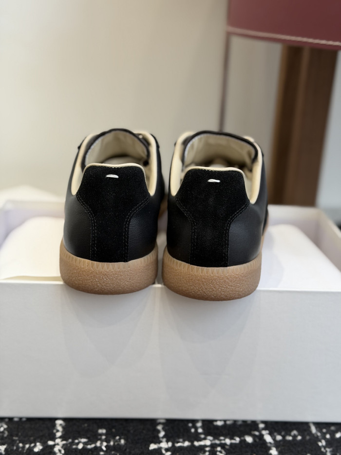 Ma1s0n Marg*e1a CALFSKIN S57WS0379