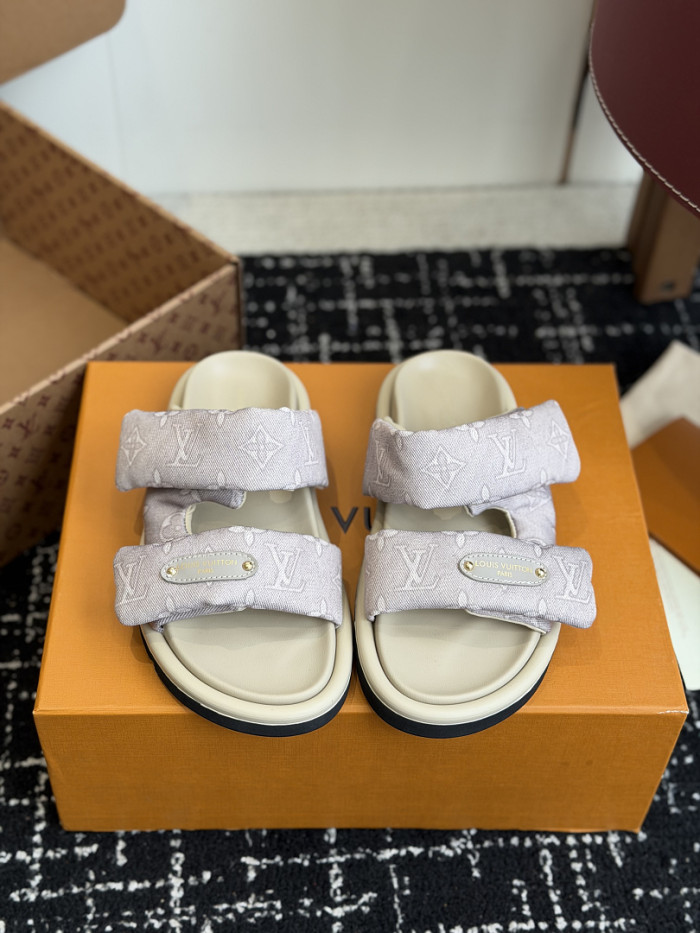 L&V sandal 256