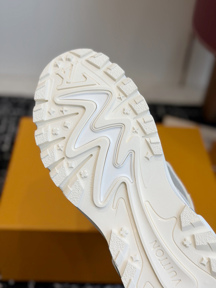 LV sneakers L0000850