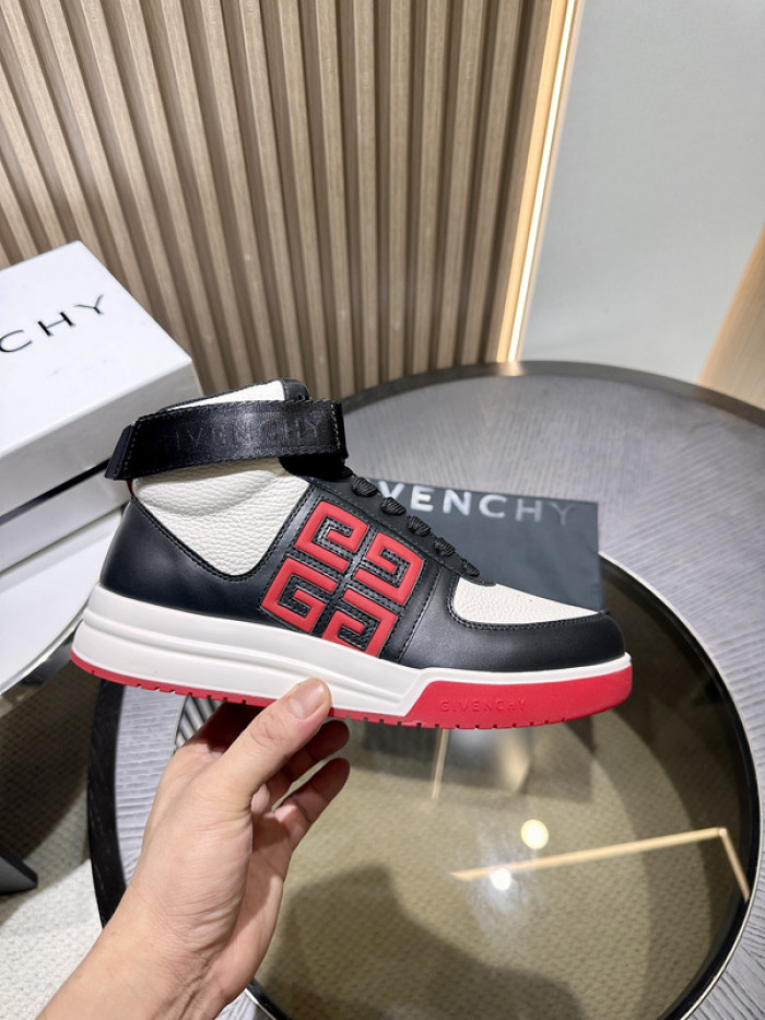 Givenchy Sneakers 660027