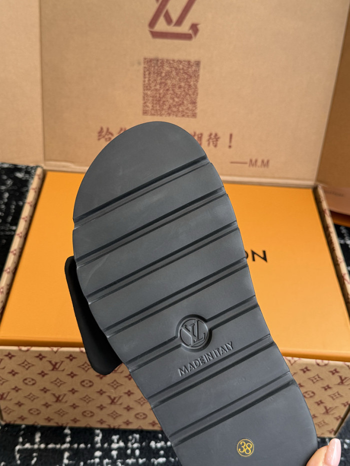 L&V sandal 265