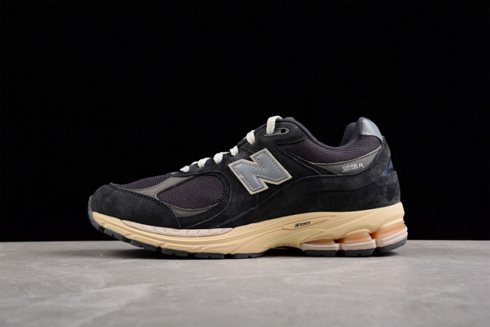 New Balance 2002 M2002RHO